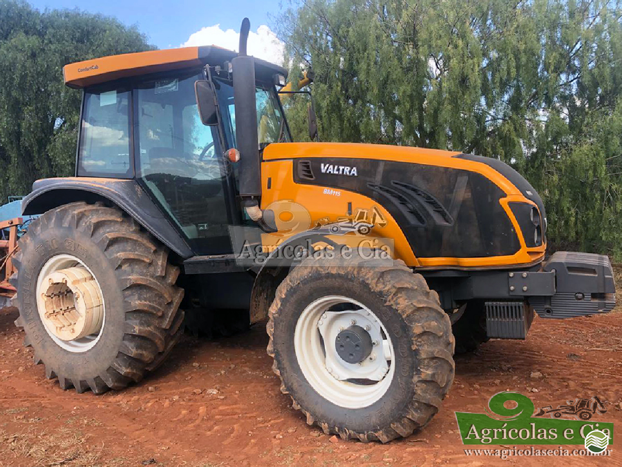 TRATOR VALTRA VALTRA BM 115 Tração 4x4 Agricolas e Cia RIO DAS PEDRAS SÃO PAULO SP